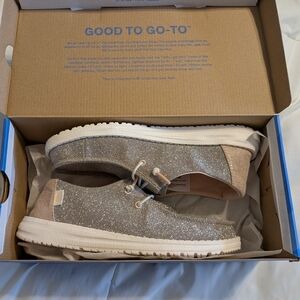 Hey Dude Wendy Metallic Sparkle Rose Gold - Size 6